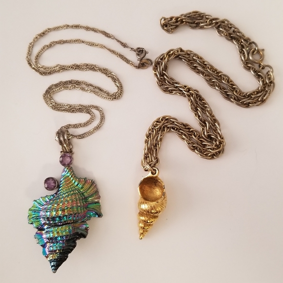 Shiny Shell Pendants - Picture 2 of 7